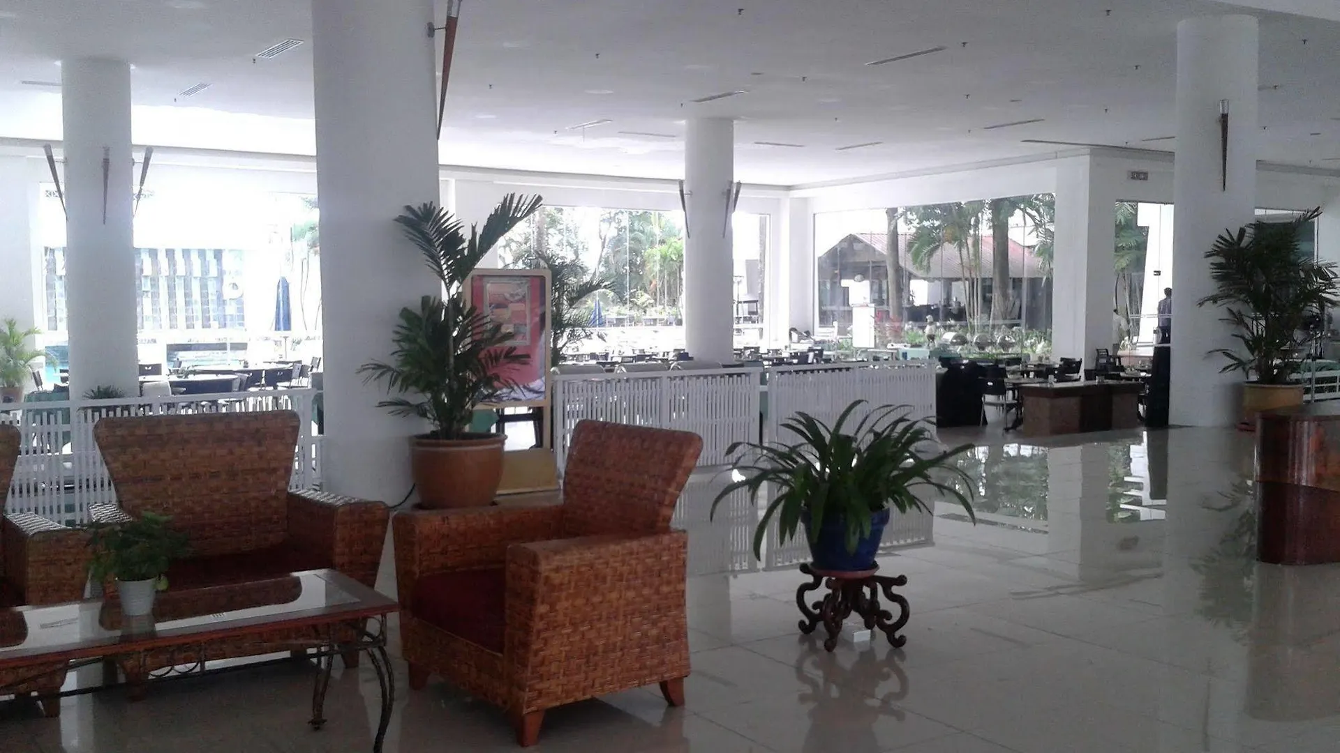 Century Helang Hotel Pantai Cenang  4*, Pantai Cenang (Langkawi)